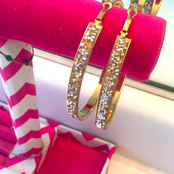 Jewelry - Gold Hoop 3.2” Pierced Earrings with silver& gold